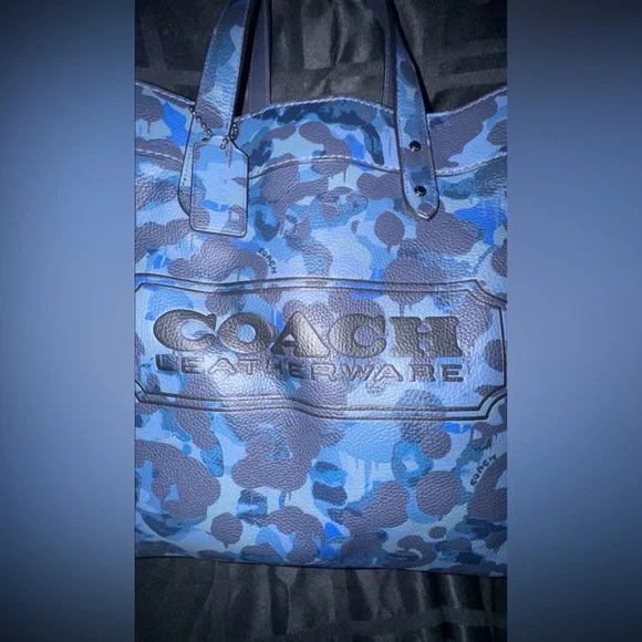 SOLD Coach Field Tote 40 with Camo Print - Picture 3 of 6